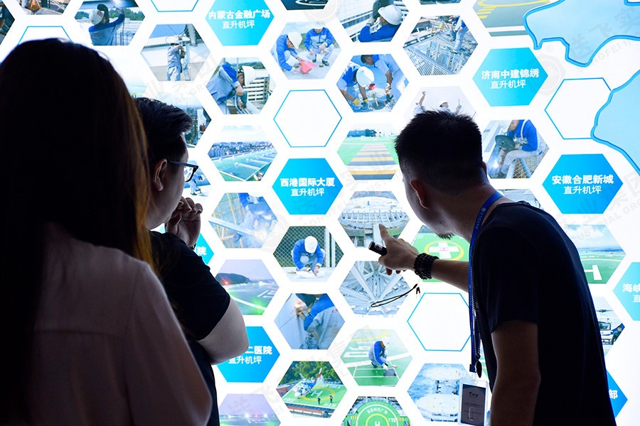 熱烈歡迎廣英科技園領(lǐng)導(dǎo)蒞臨我公司考察指導(dǎo)工作！